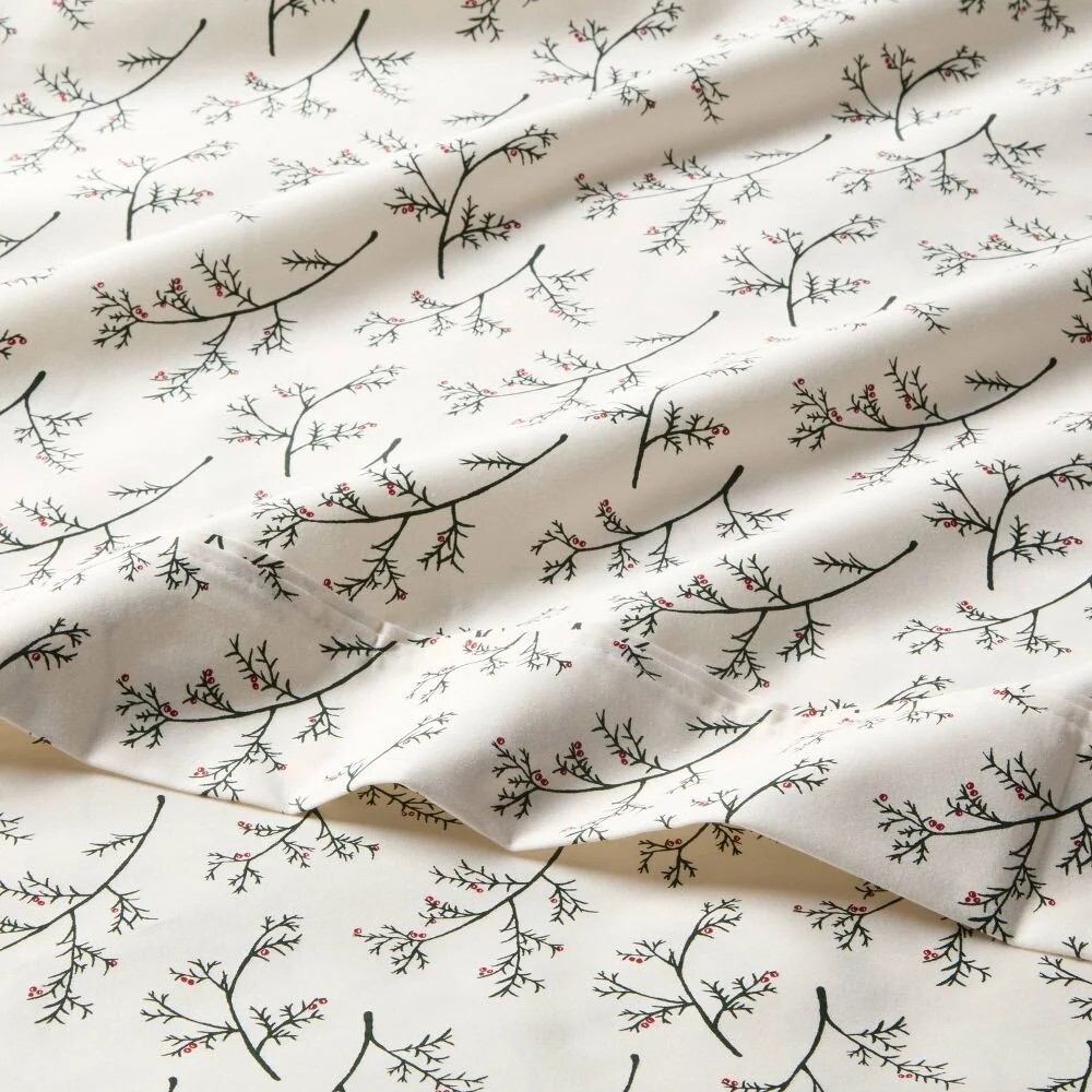 400 Thread Count Holiday Performance Sheet Set - Threshold - Picture 8 of 16
